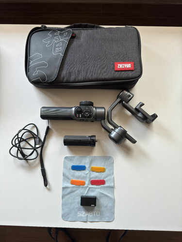 Smartphone gimbal - -,